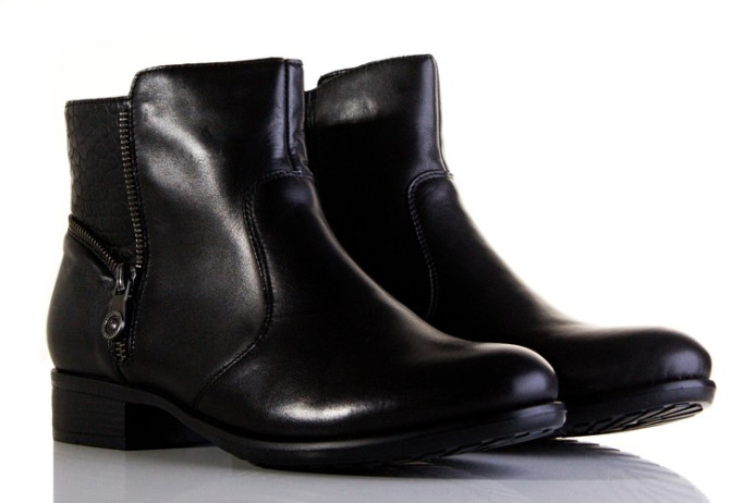 detail R6489 RIEKER
