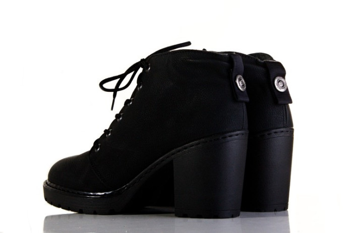 detail M7023 RIEKER
