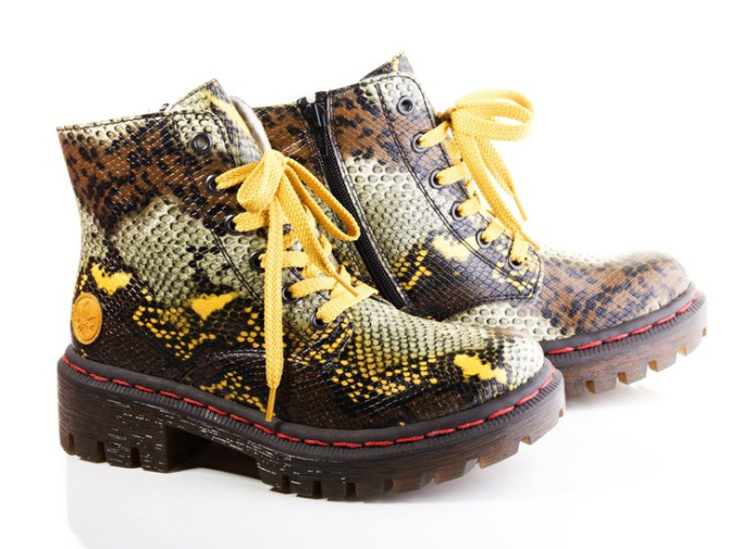 detail Y8746/90 RIEKER