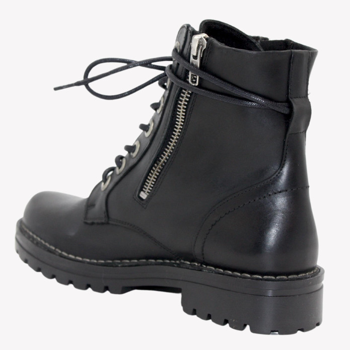 detail 6055 Chacal