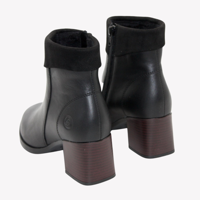detail D0V72-01 Remonte