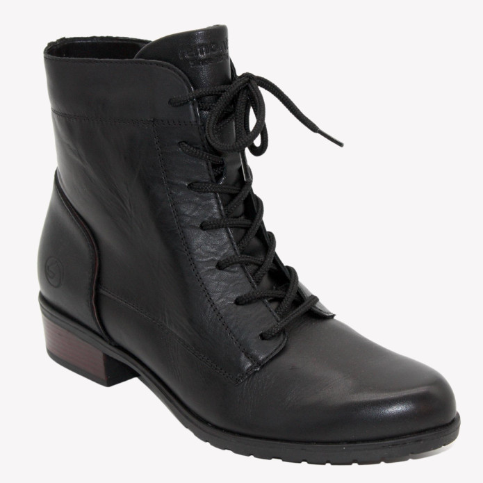 detail D6890-01 Remonte