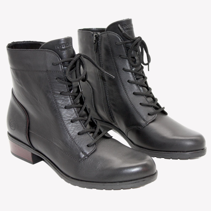 detail D6890-01 Remonte