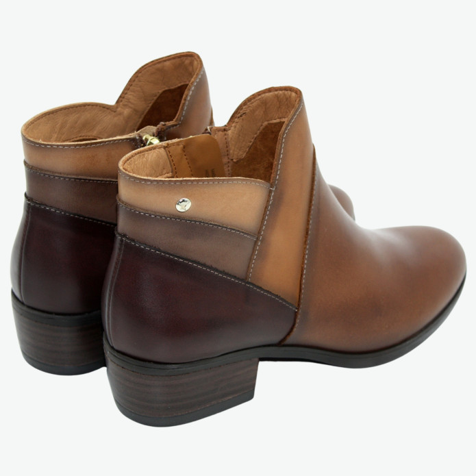 detail W1U-8732 C1 Pikolinos