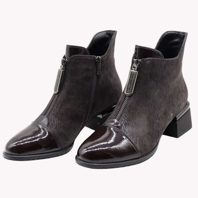 detail JIJI70014C 02-I Epica