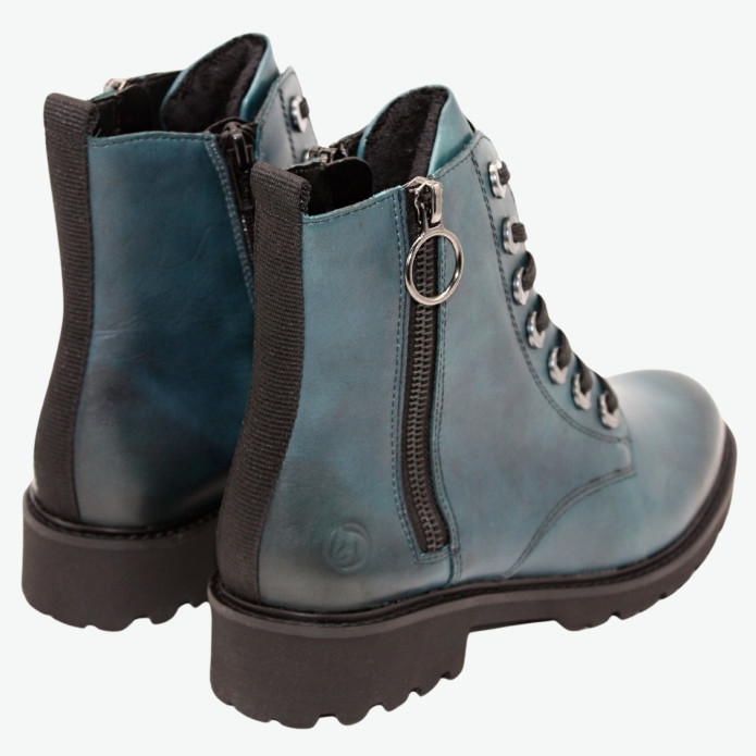 detail D8671-12 Remonte