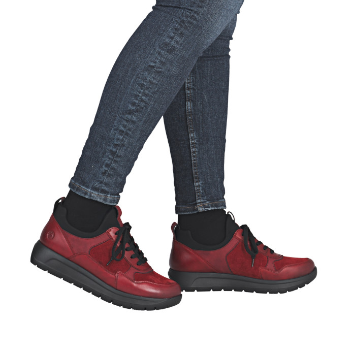 detail D2V00-35 Remonte