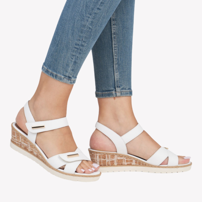 detail R6266-80 Remonte