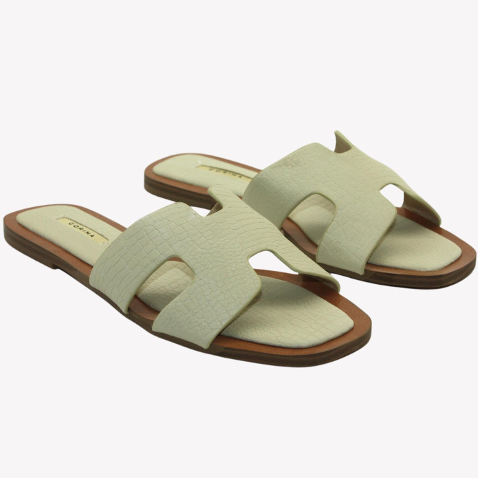 detail M3480 Corina
