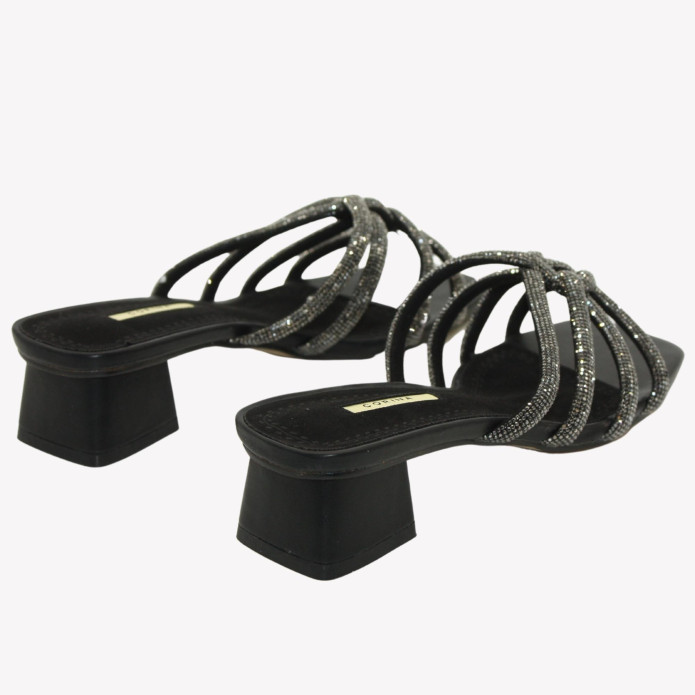 detail M3365 Corina