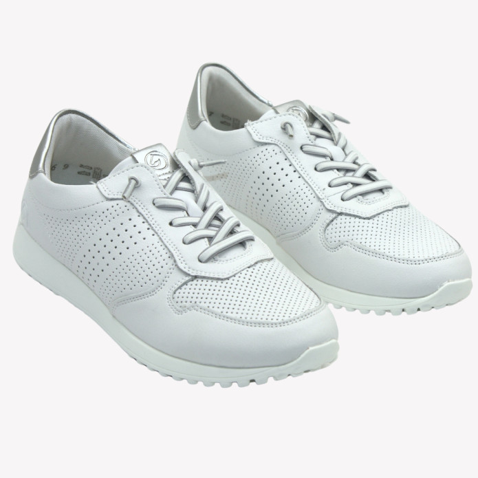 detail D3100-80 Remonte