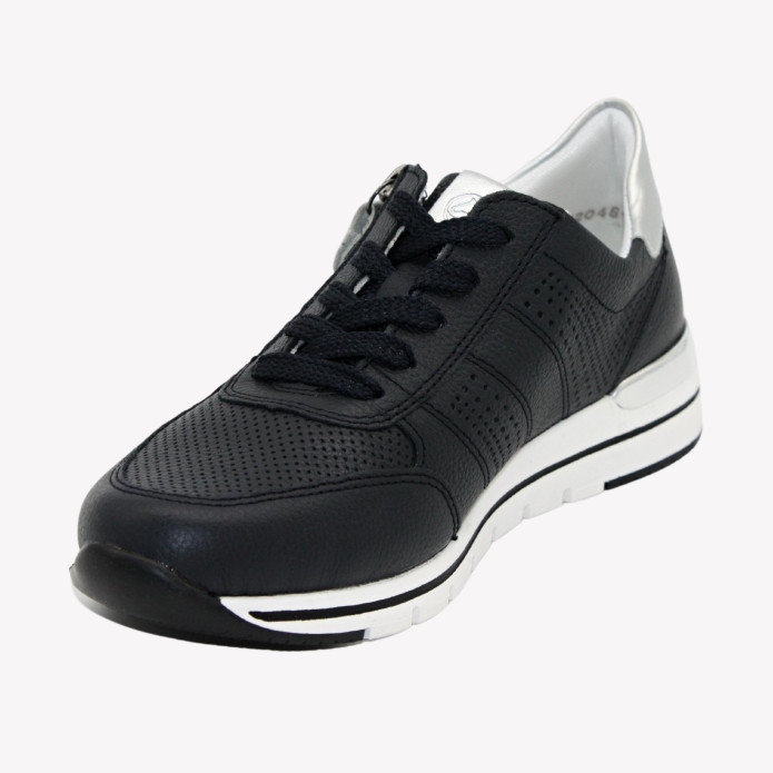 detail R6705-14 Remonte