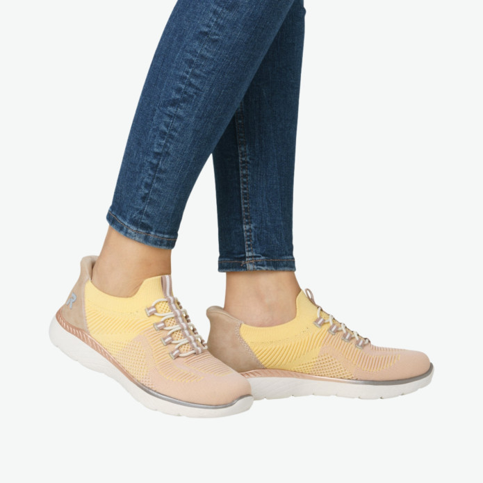 detail M5066-68 Rieker